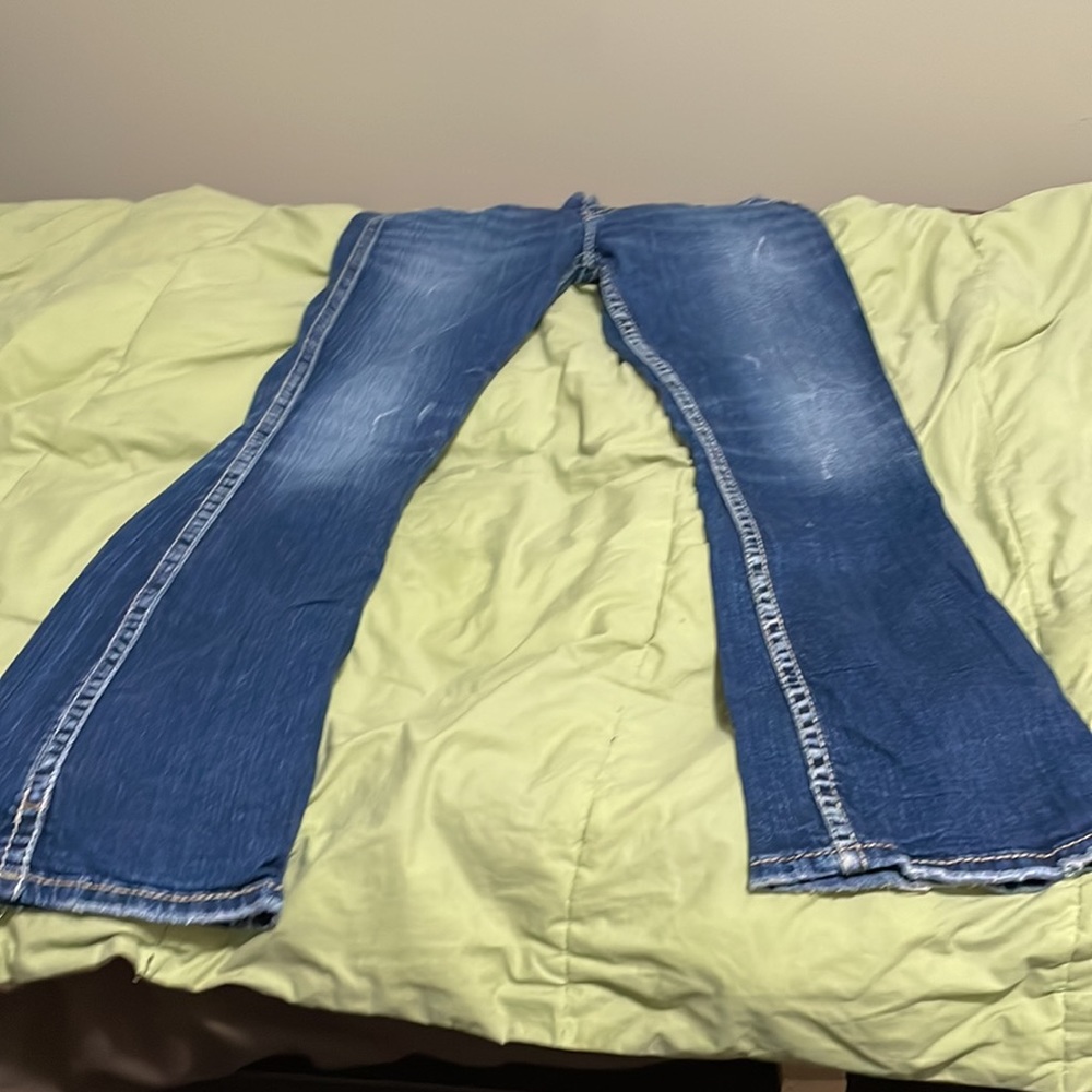 Very nice bran new silver jeans,worn once.